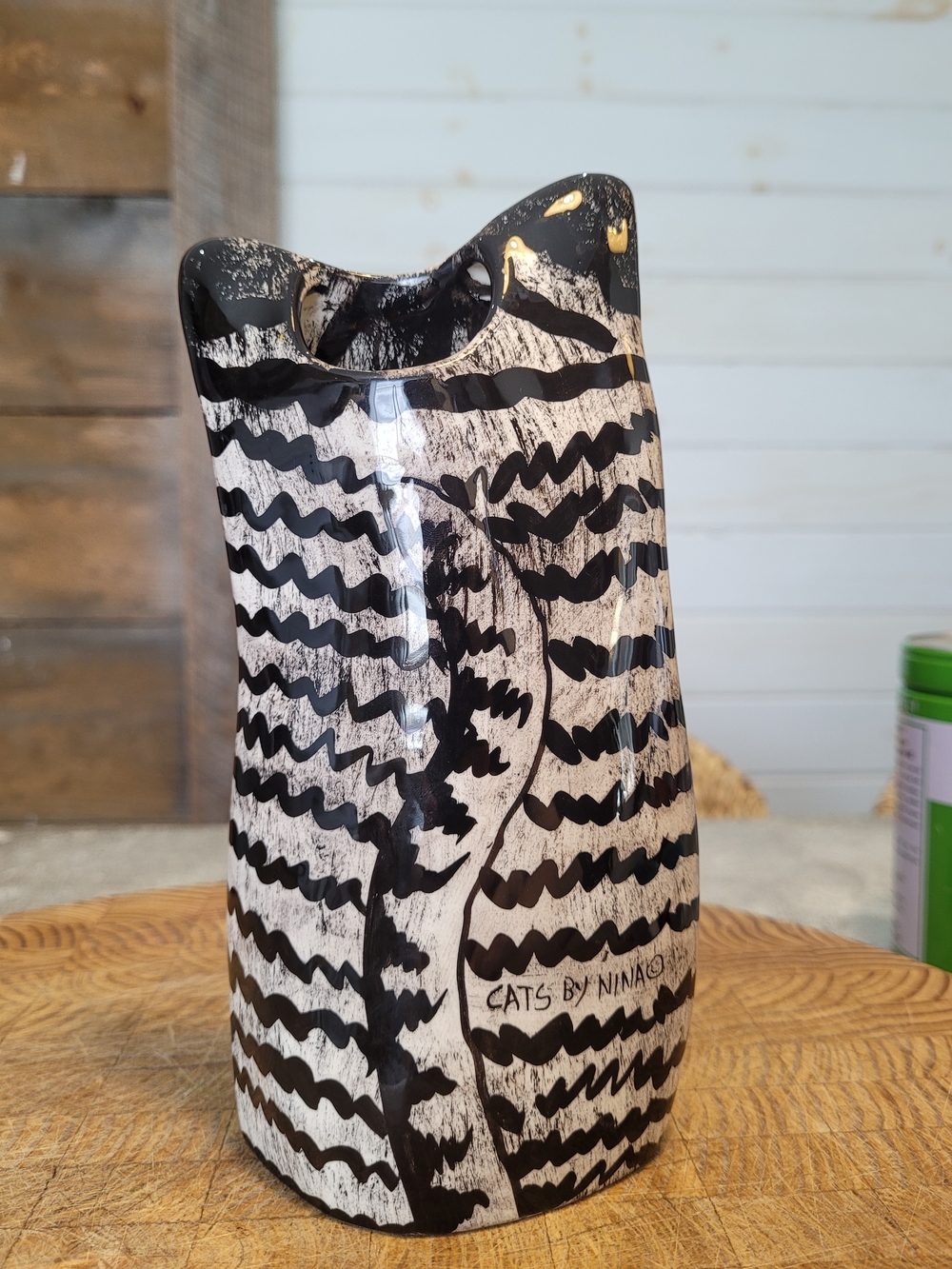 Cats by Nina Silver Tabby Cat Vase Nina Lyman 2001 Ceramic Art Vase - Picture 3 of 6